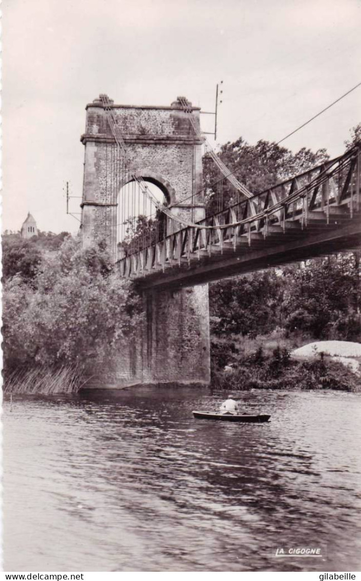89 - Yonne - SAINT JULIEN  Du SAULT - Les Bords De L'Yonne Et Le Pont Suspendu - Saint Julien Du Sault