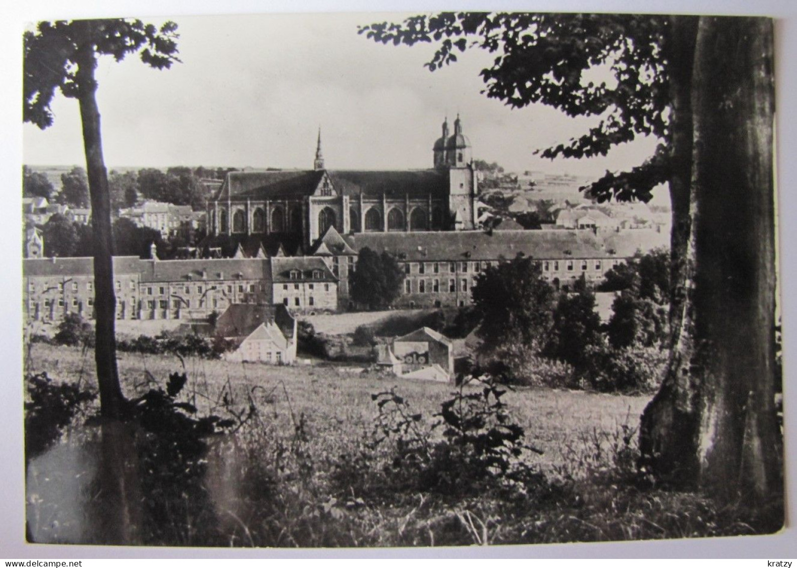 BELGIQUE - LUXEMBOURG - SAINT-HUBERT - Panorama - Saint-Hubert