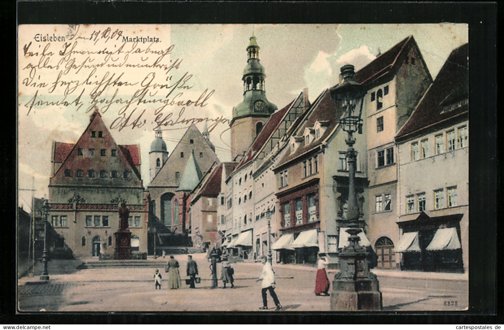 AK Eisleben, Marktplatz Mit Geschäften Und Passanten  - Lutherstadt Eisleben