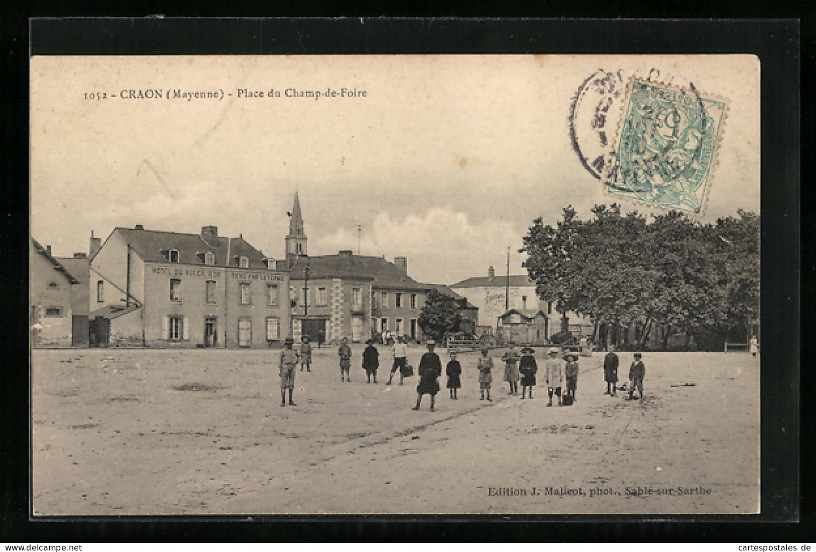 CPA Craon, Place Du Champ-de-Foire  - Craon