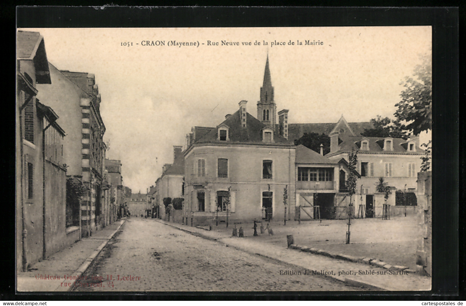 CPA Craon, Rue Neuve Vue De La Place De La Mairie  - Craon