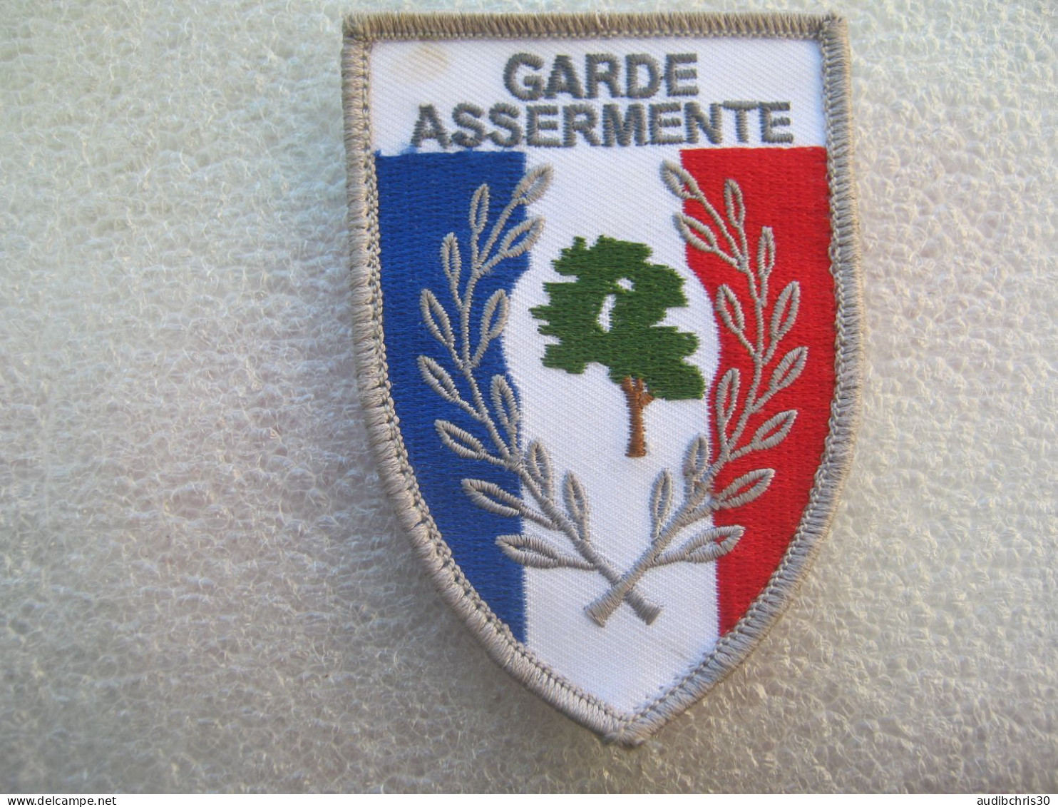 COLLECTION ANCIEN ECUSSON GARDE  ASSERMENTE SCRATCH AU DOS  ETAT EXCELLENT - Police & Gendarmerie