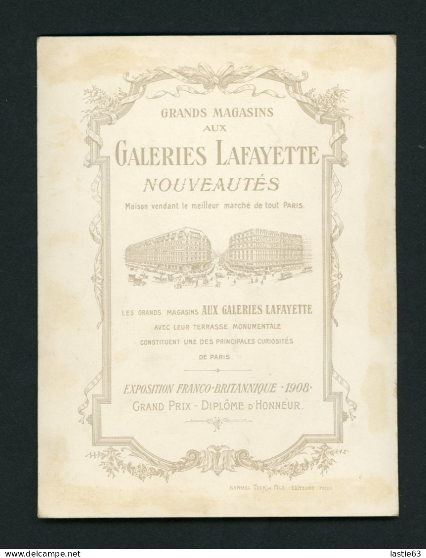 Grand CHROMO Galeries Lafayette Raphaël Tuck Illustration Luda Aviation Avion Singe Fume La Pipe Un Imitateur - Autres & Non Classés