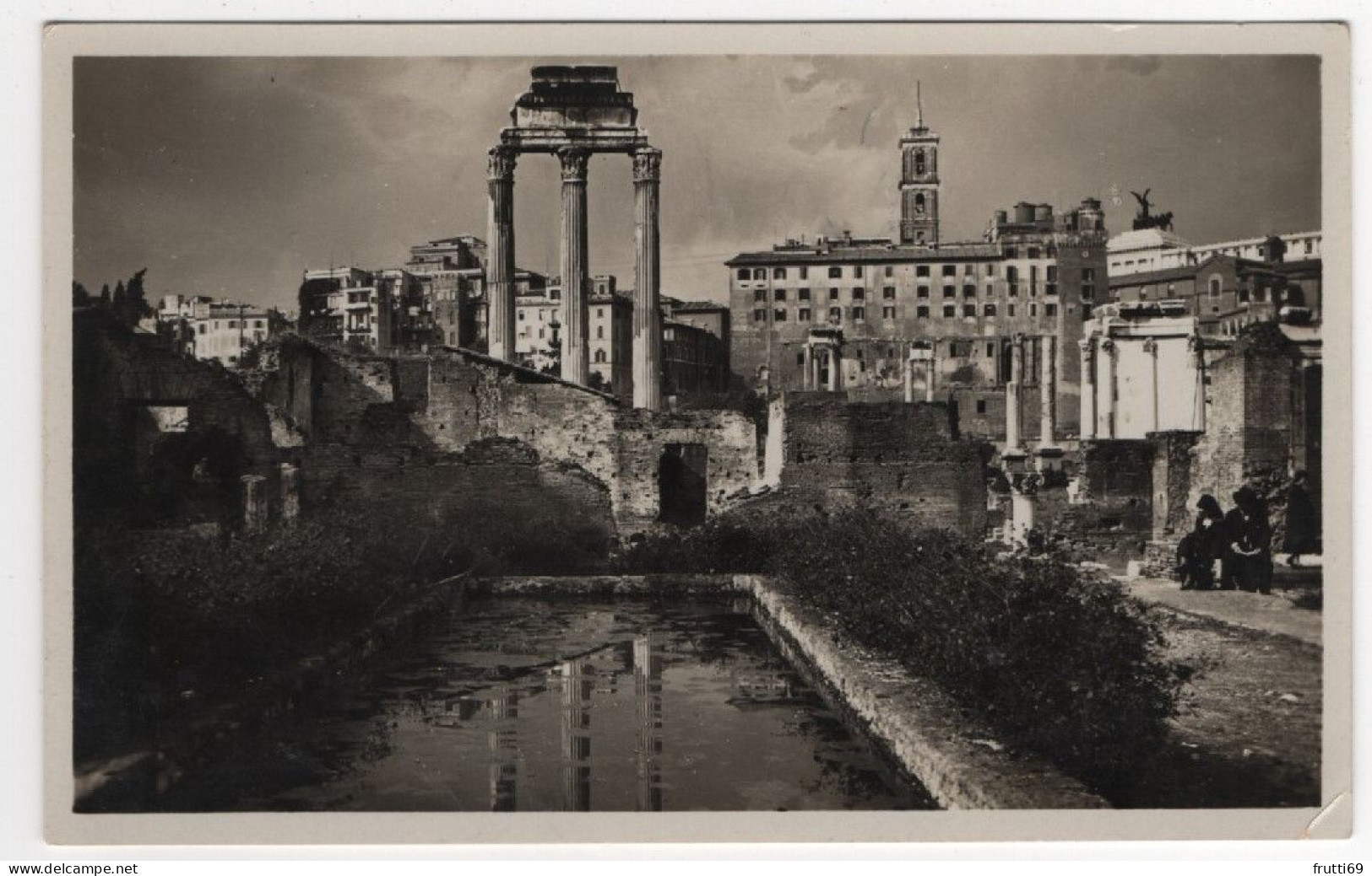 AK 214225 ITALY - Roma - Foro Romano - Tempio Di Castore E Polluce - Piazze