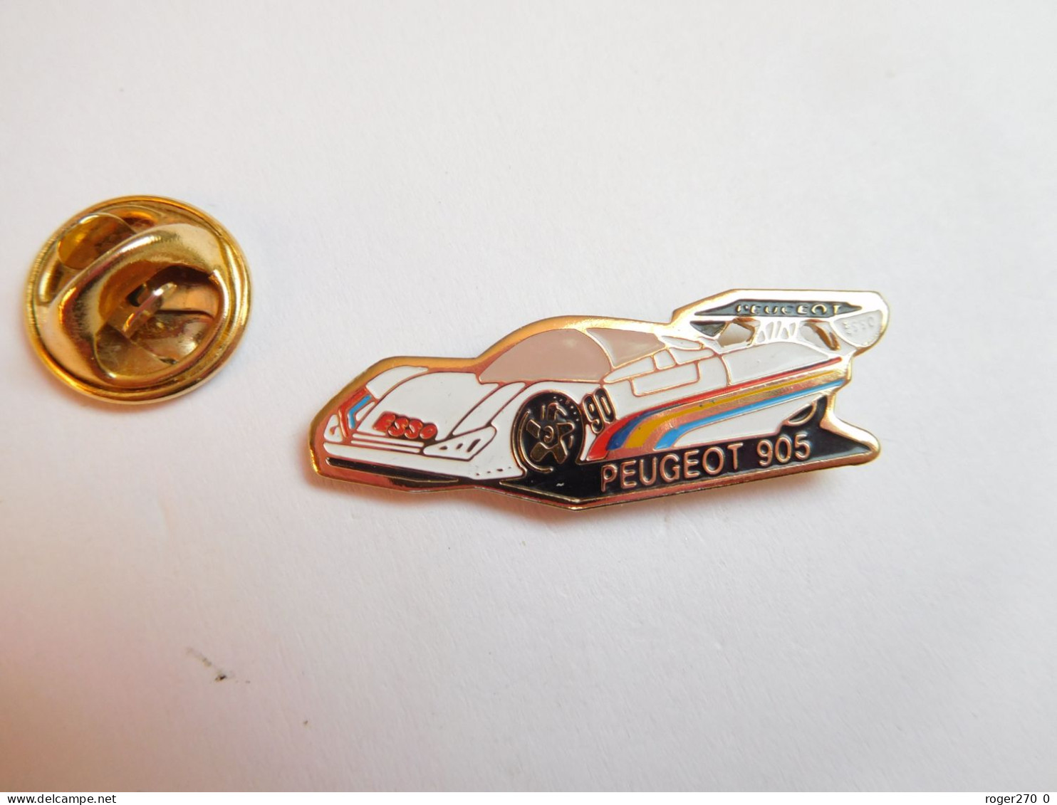 Beau Pin's , Auto Peugeot 905 , ESSO , Signé DIMO , Grandes Lettres - Peugeot