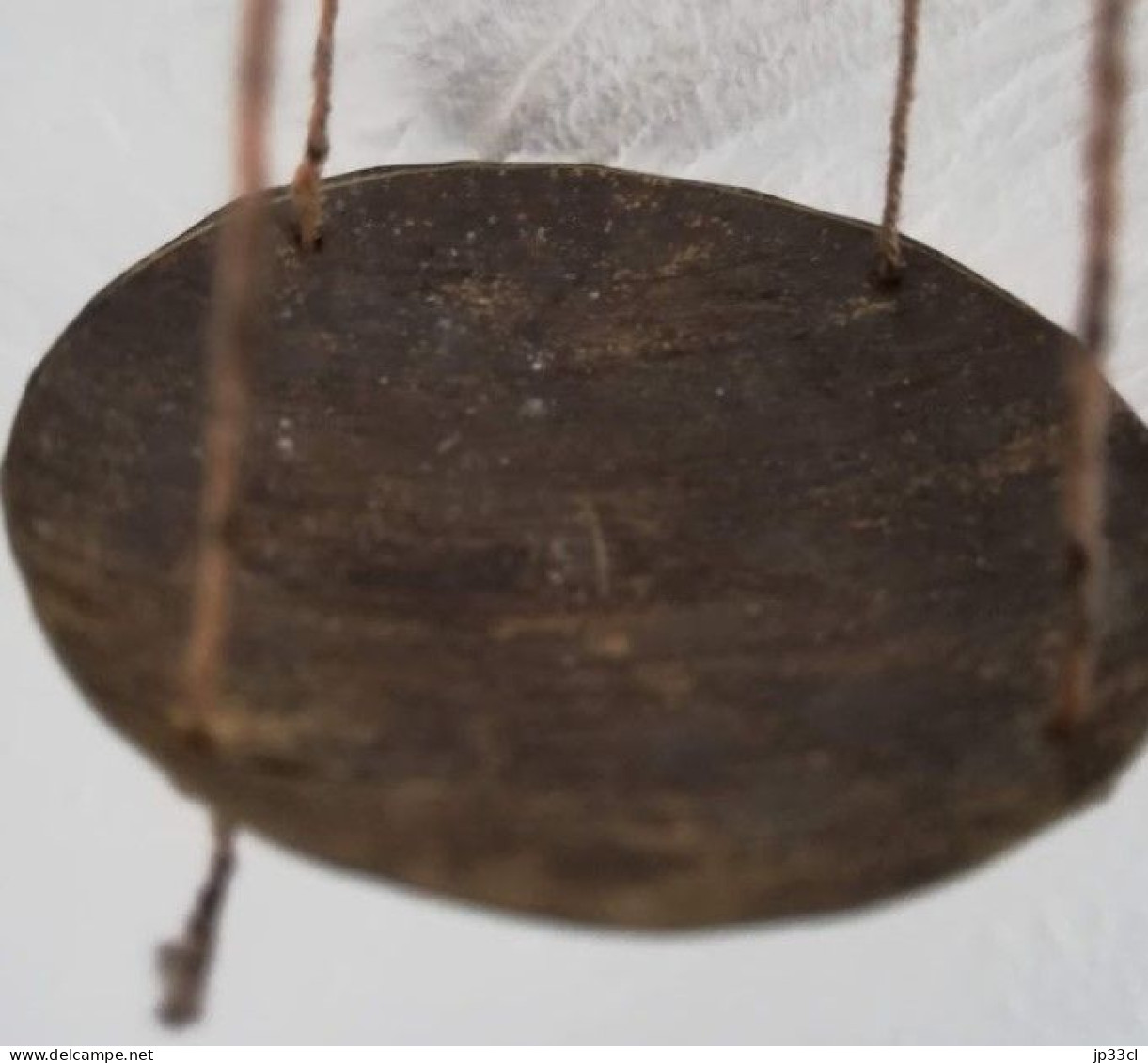 Très Ancienne Balance De Précision (trébuchet) Dans Un étui En Bois Décoré D'éléphants - Strumenti Antichi