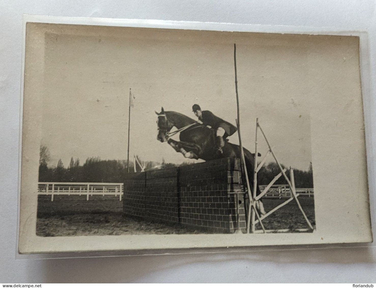 CPA -  Hippisme équitation Saut D'obstacle Mr Cabourg ? - Horse Show