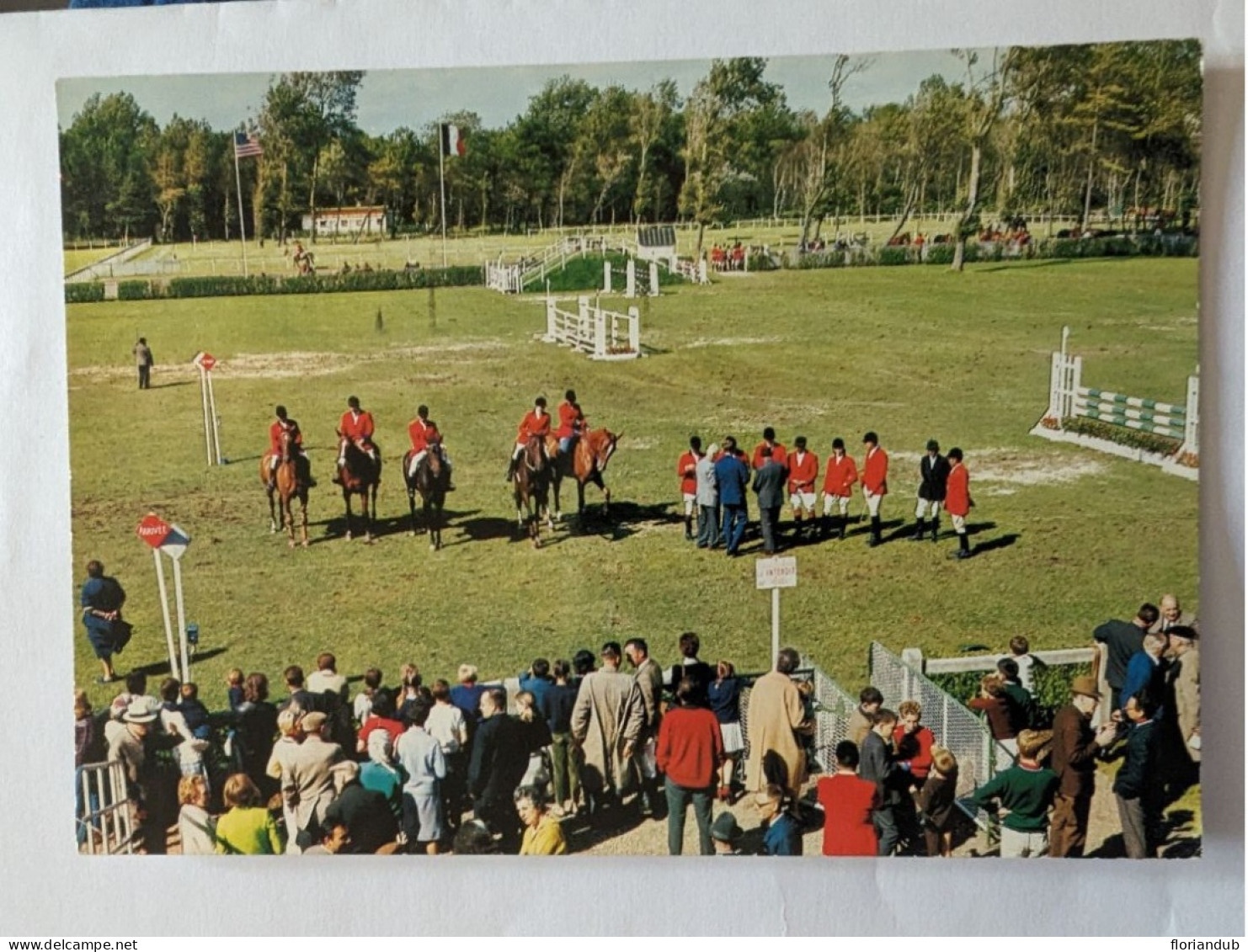 CPA -  Hippisme équitation Hippodrome Le Concours Hippique Calvados - Ippica