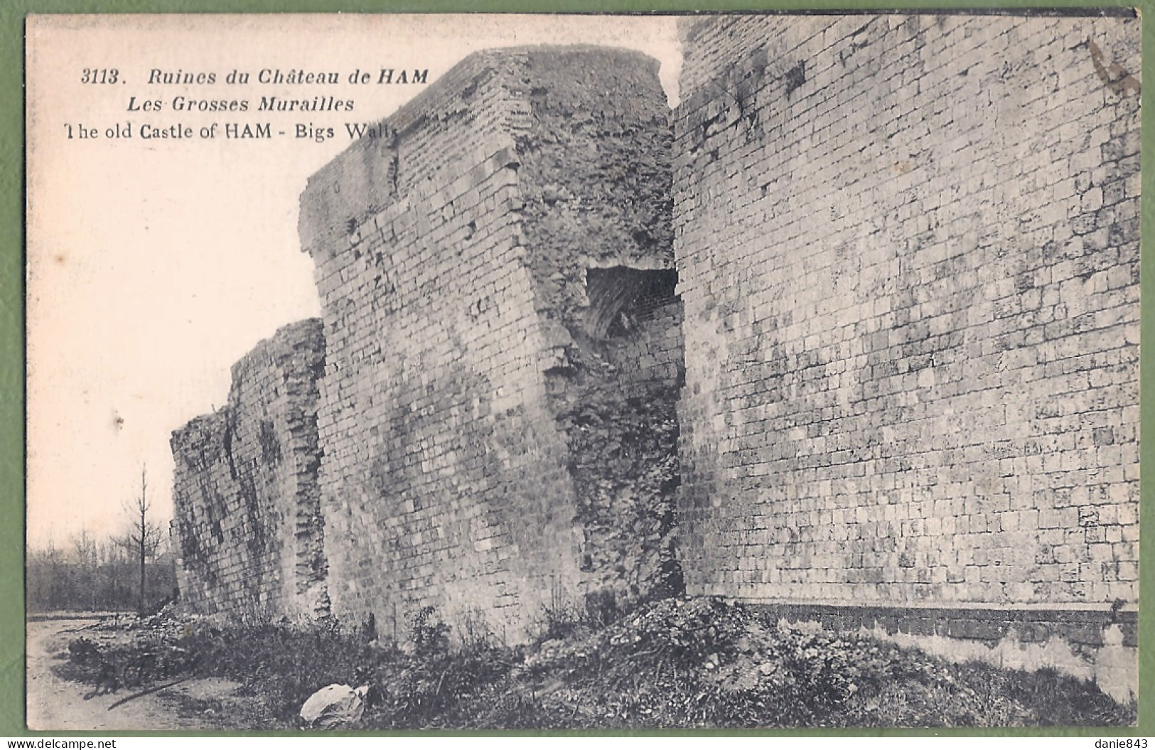 CPA Vue Très Rare Guerre 14/18 - SOMME - RUINES DU CHATEAU DE HAM - LES GROSSES MURAILLES - - Ham