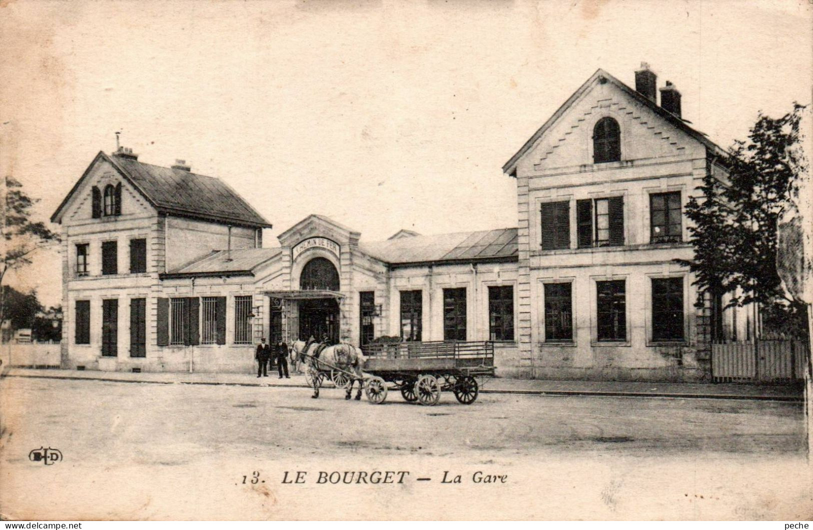 N°442 W -cpa Le Bourget -la Gare- - Stations - Zonder Treinen