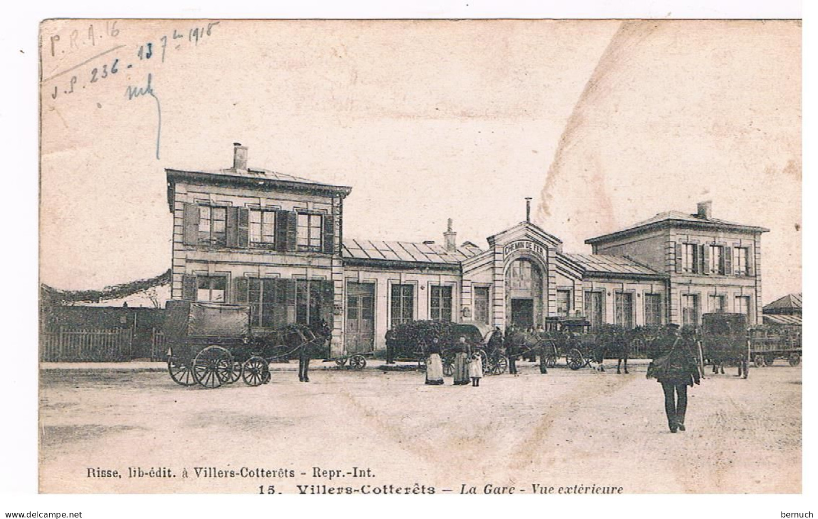 CPA VILLERS COTTERETS Place De La Gare Attelages - Estaciones Sin Trenes