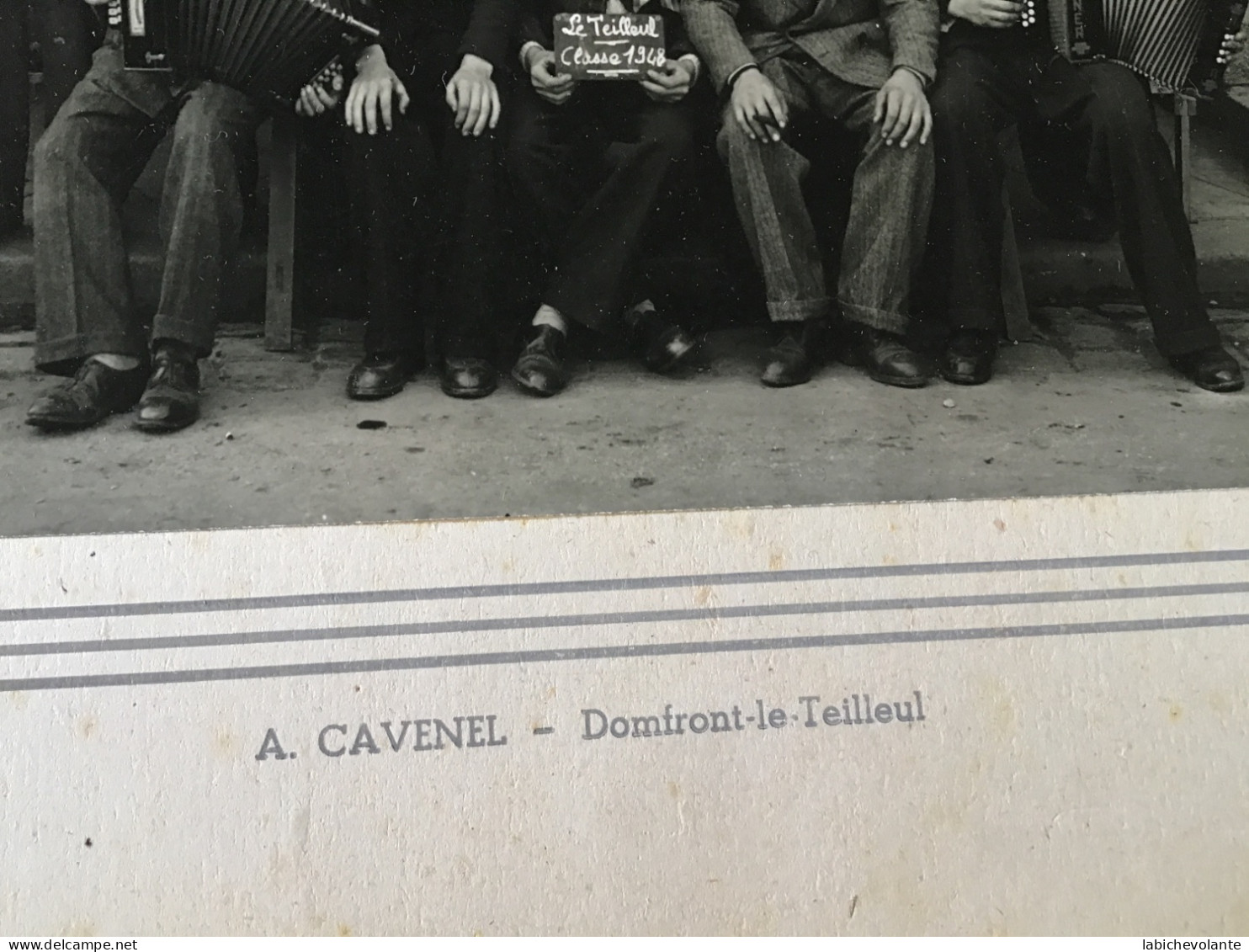 DOMFRONT-Le-TEILLEUL. Photo. Conscrits Classe 1948. Accordéonistes - Non Classés