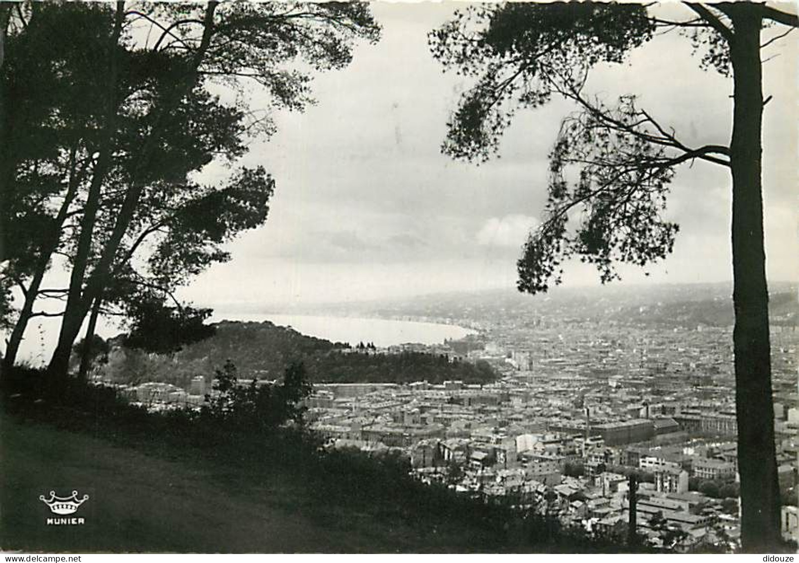 06 - Nice - Vue Générale Prise De La Moyenne-Coraiche - Carte Dentelée - CPSM Grand Format - Voir Scans Recto-Verso - Panoramic Views