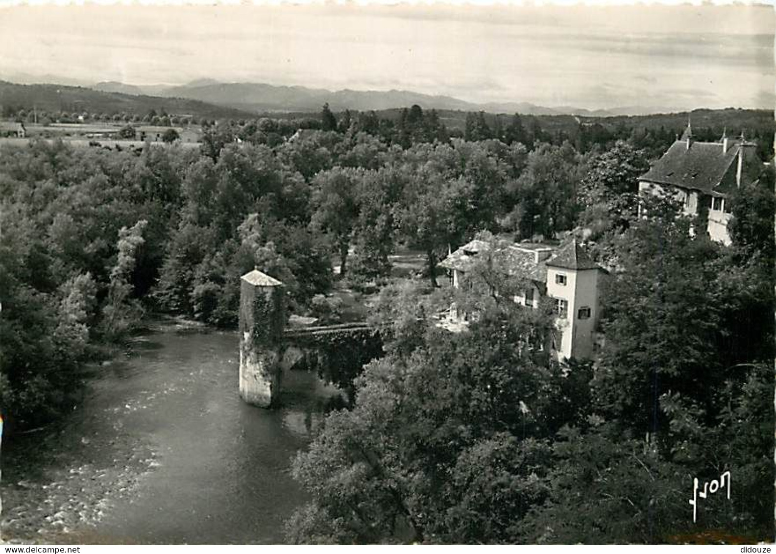 64 - Sauveterre De Béarn - Le Gave D'Oloron Et Le Vieux Pont Le La Légende Vus Des Terrasses - CPSM Grand Format - Carte - Sauveterre De Bearn