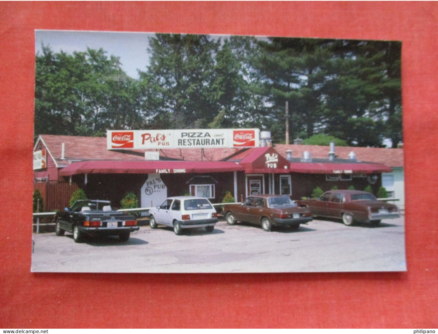 Pal's Pizza Restaurant. Coca Cola Signs Classic Autos Seabrook - New Hampshire    Ref 6389 - Andere & Zonder Classificatie