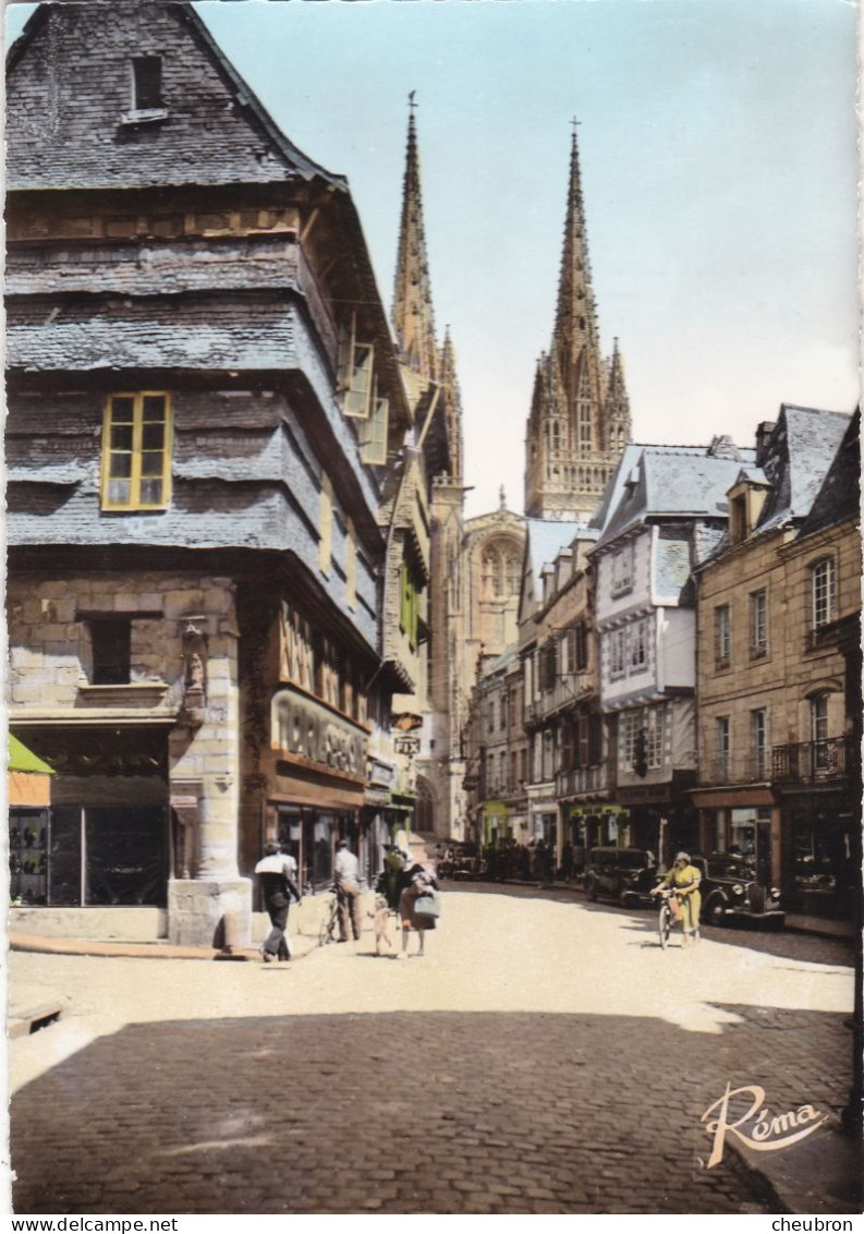 29. QUIMPER. CPA. VIEILLES MAISONS DE LA RUE KEREON. ANIMATION. ANNEE 1961 + TEXTE - Quimper