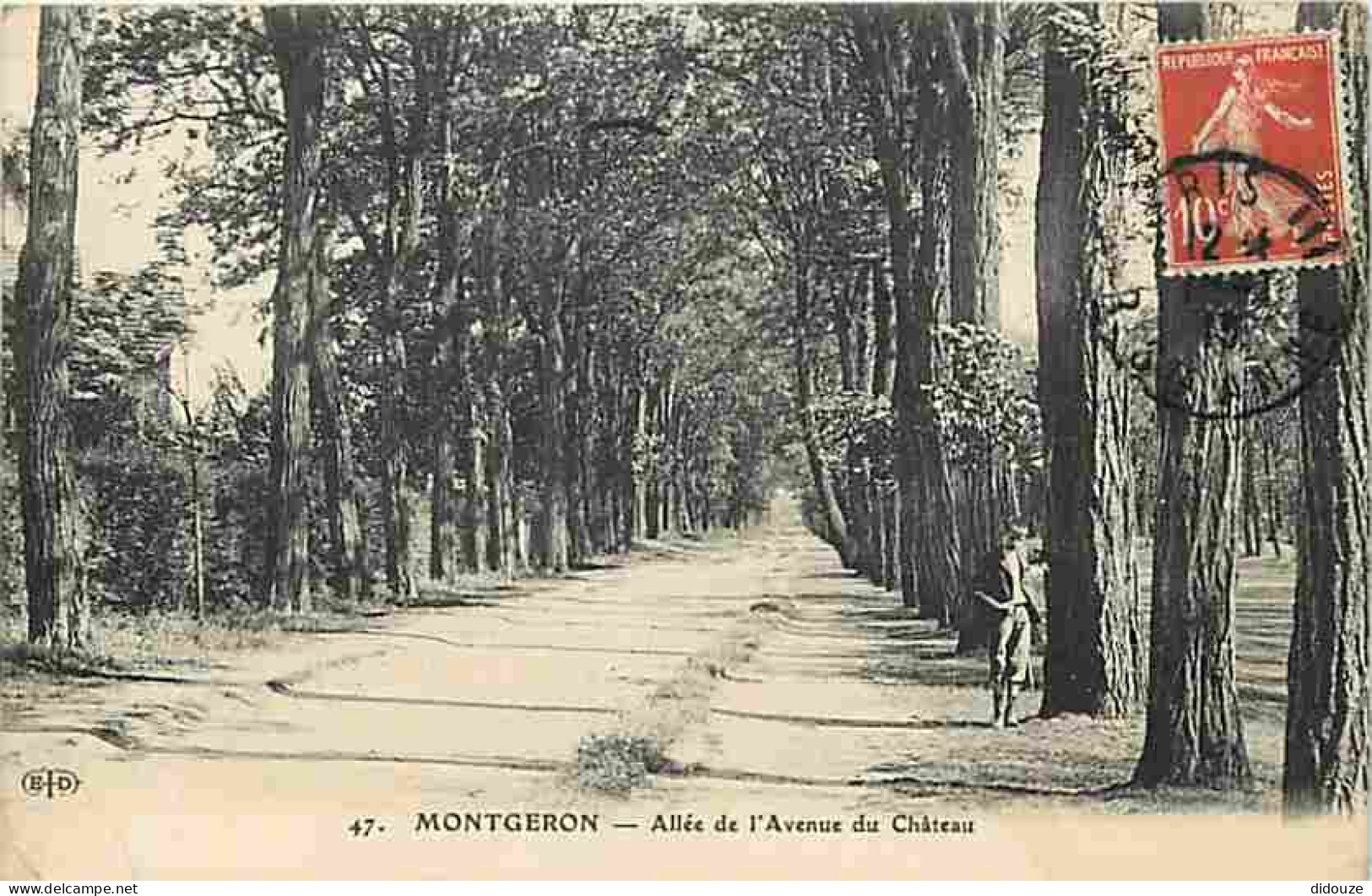 91 - Montgeron - Allée De L'Avenue Du Château - Animé - CPA - Voir Scans Recto-Verso - Montgeron