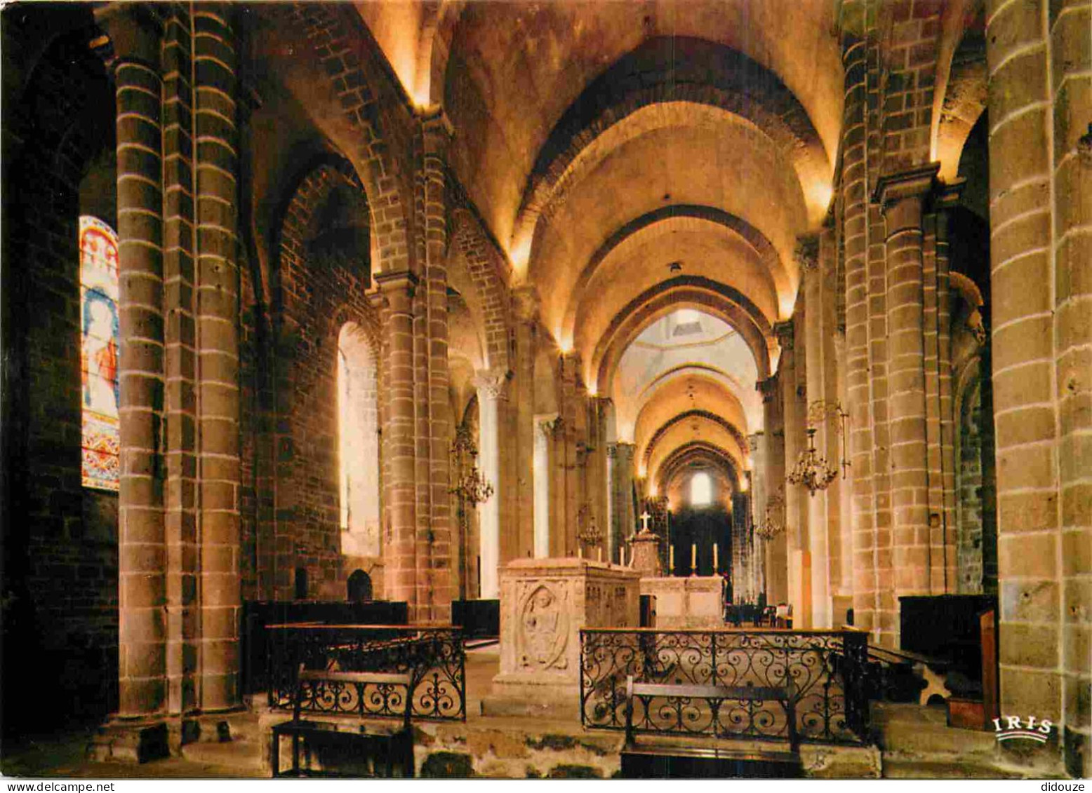 87 - Saint Junien - Intérieur De La Collégialle - La Nef - CPM - Carte Neuve - Voir Scans Recto-Verso - Saint Junien