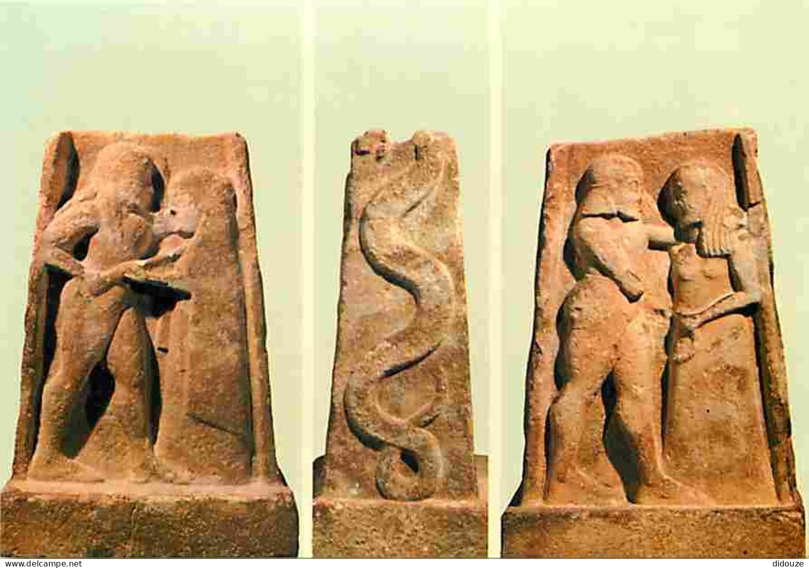 Art - Antiquités - Stèle Pyramidale - 6e S Av JC - CPM - Voir Scans Recto-Verso - Antiek