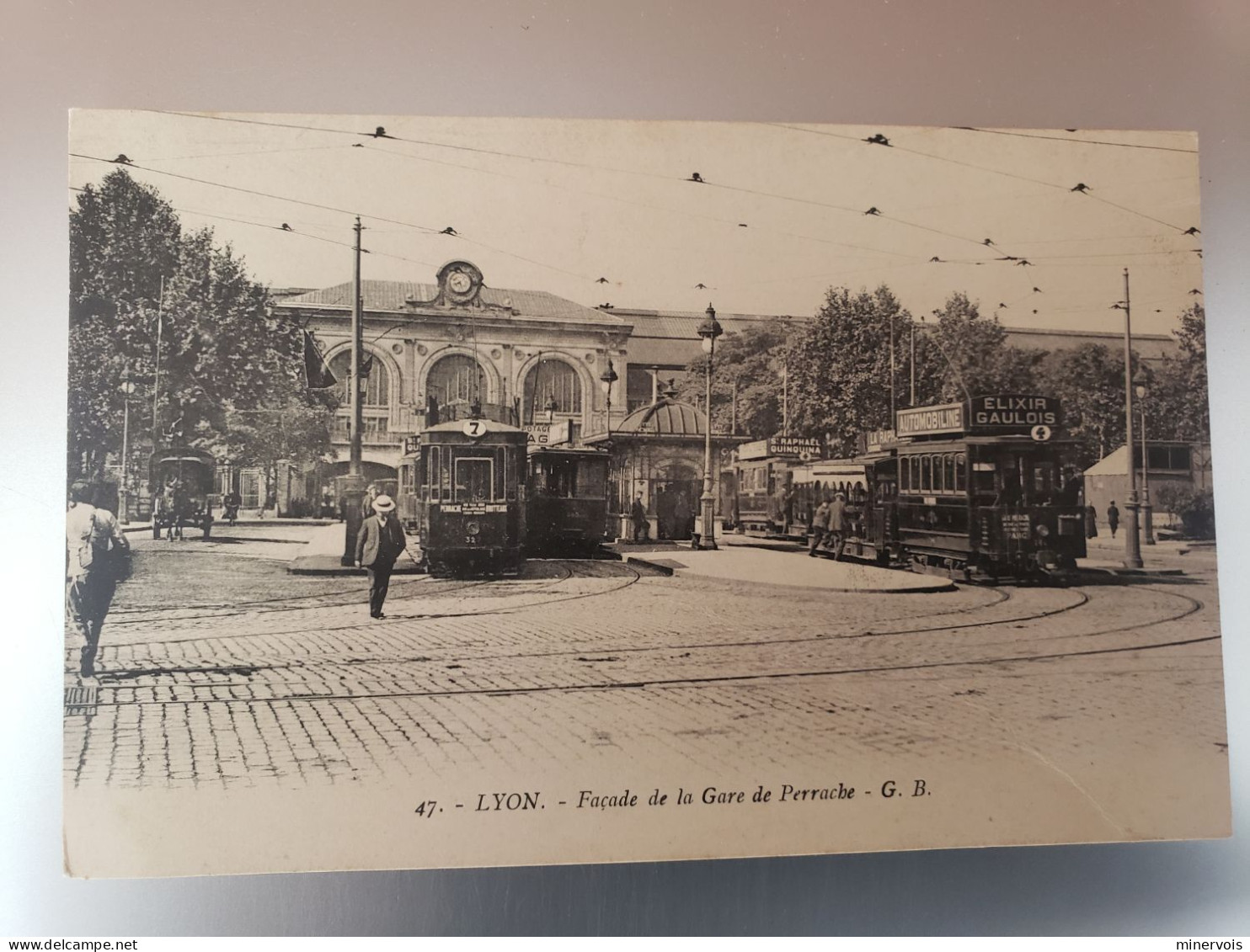 Lyon - Facade De La Gare De Perrache - Tramways - Lyon 2