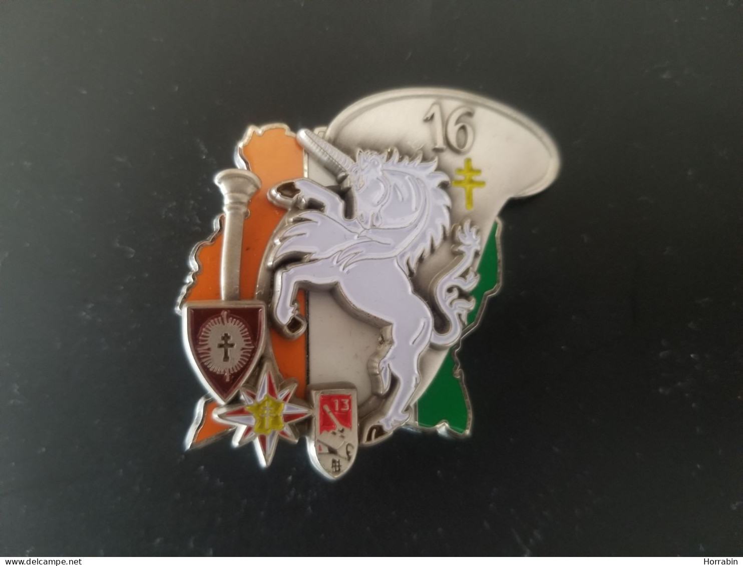 Insigne Métallique LICORNE / Côte D'Ivoire / GTIA 16e Bataillon De Chasseurs - Army