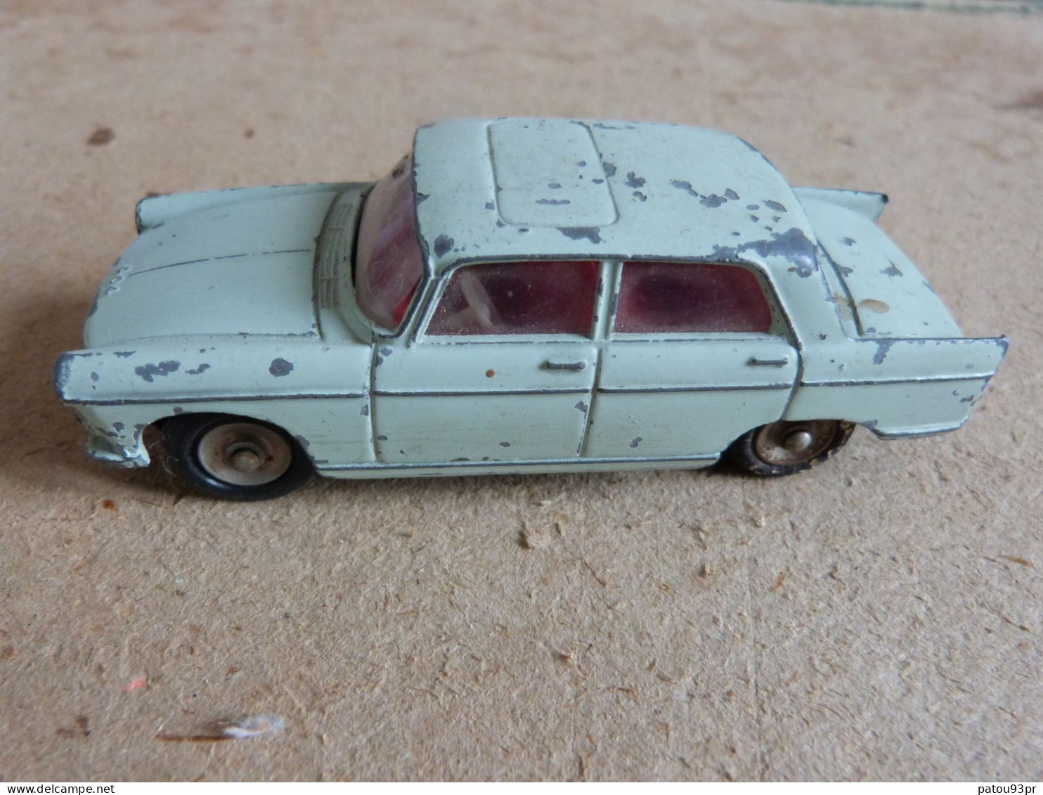 DINKY TOYS FRANCE - MECCANO - PEUGEOT 404 - 553 - Dinky