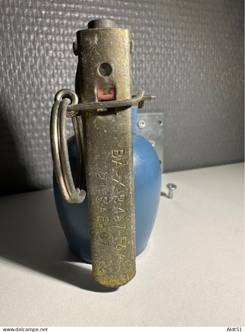 Grenade Française - Decorative Weapons