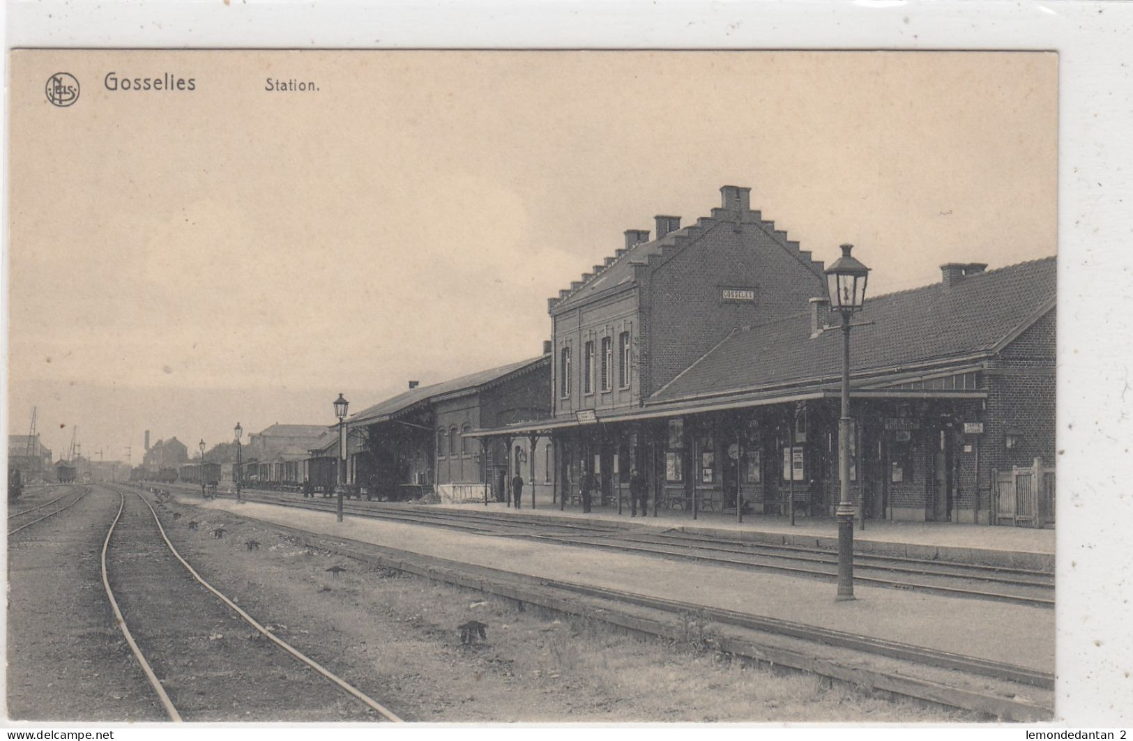 Gosselies. Station. * - Charleroi