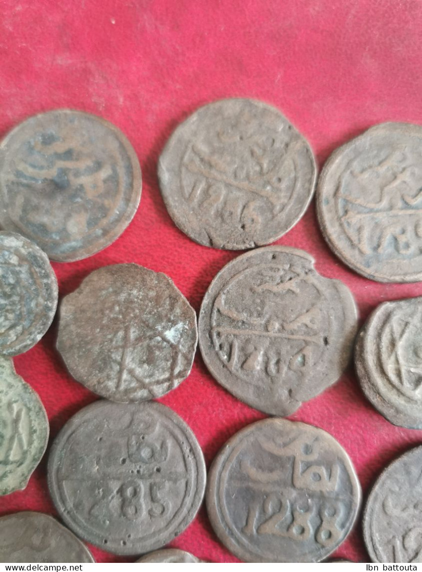 19 Monnaies Alaouites Bronze - Marocco