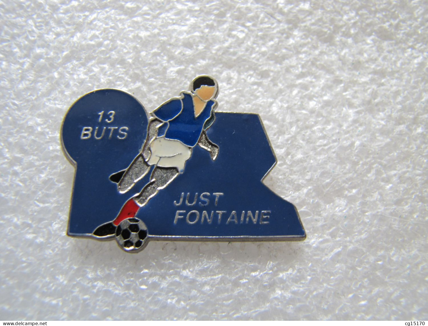 PIN'S     JUST  FONTAINE  13 BUTS  COUPE DU MONDE SUÈDE 1958  RECORD - Fussball