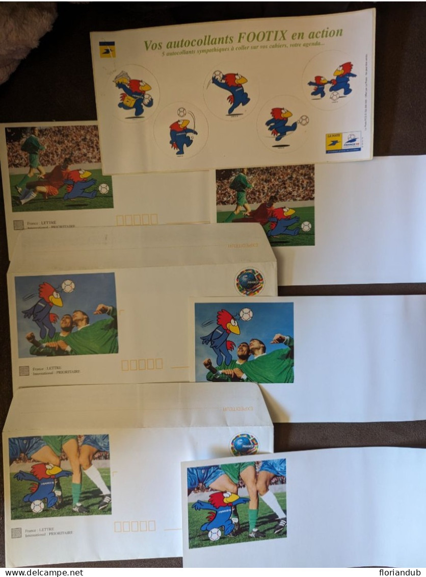 Lot De 3 Enveloppes Port Payé Footix France 98 Plus Cartes Plus Autocollants - Ungebraucht