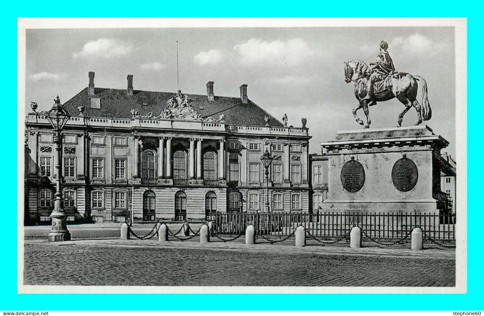 A736 / 299 Danemark Kobenhavn Amalienborg Palace With The Equestrian Statue - Danemark