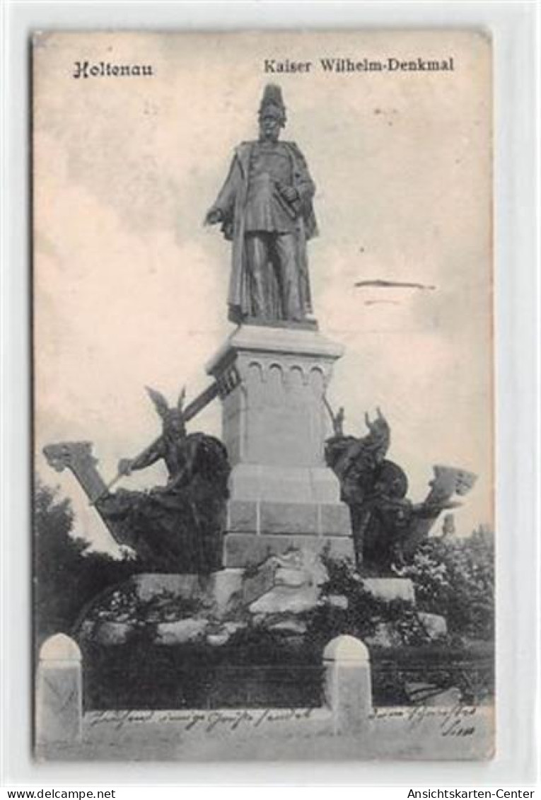 39101104 - Kiel-Holtenau. Kaiser Wilhelm-Denkmal. Feldpost Leichter Bug Unten Rechts, Leicht Fleckig, Sonst Gut Erhalte - Kiel