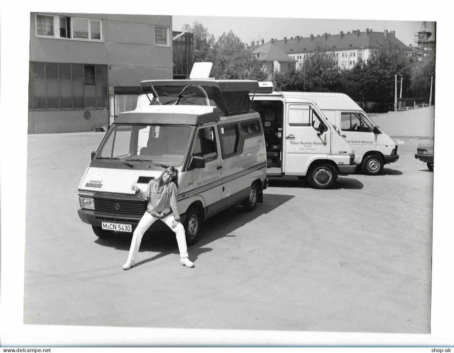 C5154/ Renault Master Wohnmobil  Video Technik München Foto 1984 21,5 X 16,5 Cm  - Cars