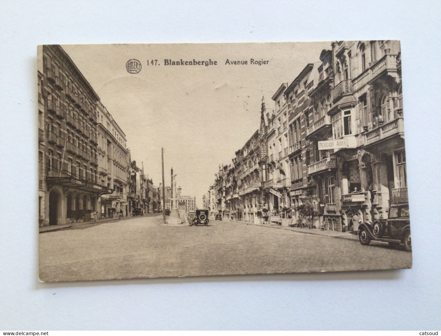 Carte Postale Ancienne (1933) Blankenberghe Avenue Rogier - Blankenberge