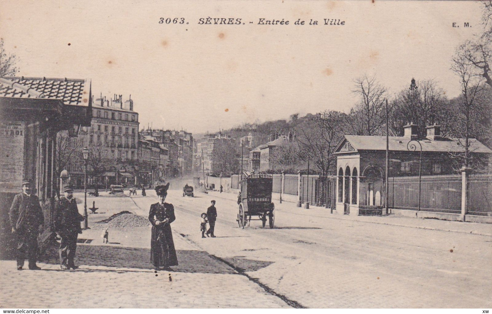 SEVRES -92- Entrée De La Ville - Animation -21-04-24 - Sevres