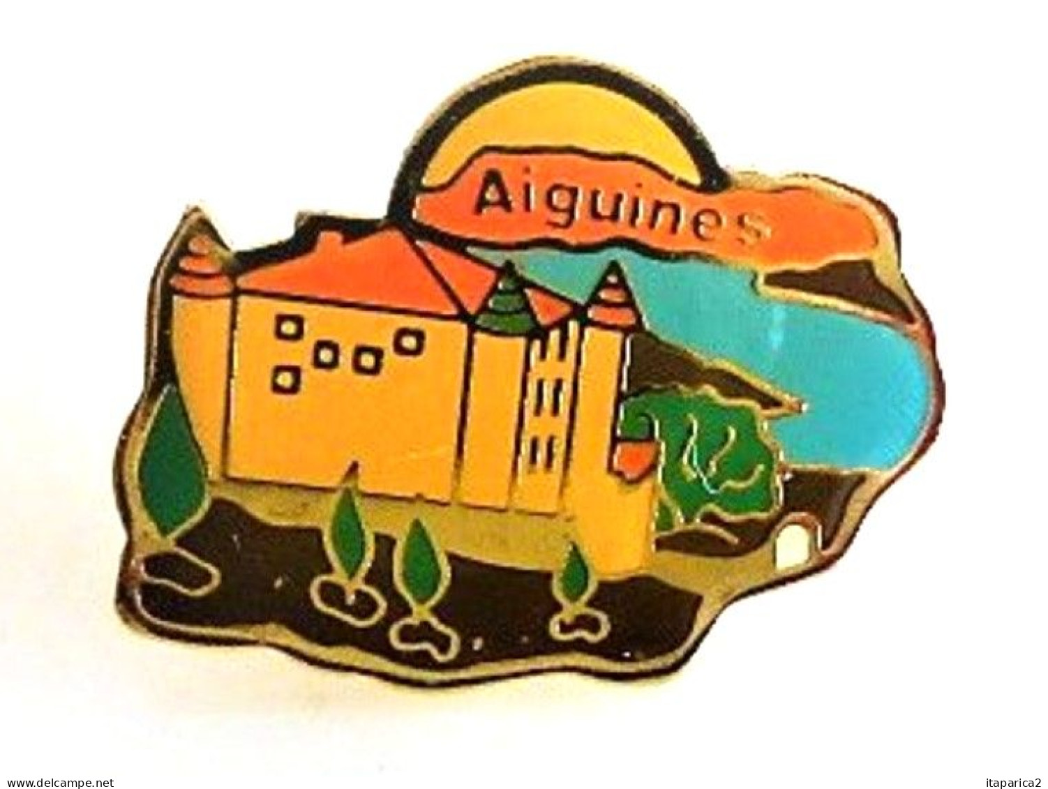 PINS VILLE AIGUINES VAR 83  / 33NAT - Cities