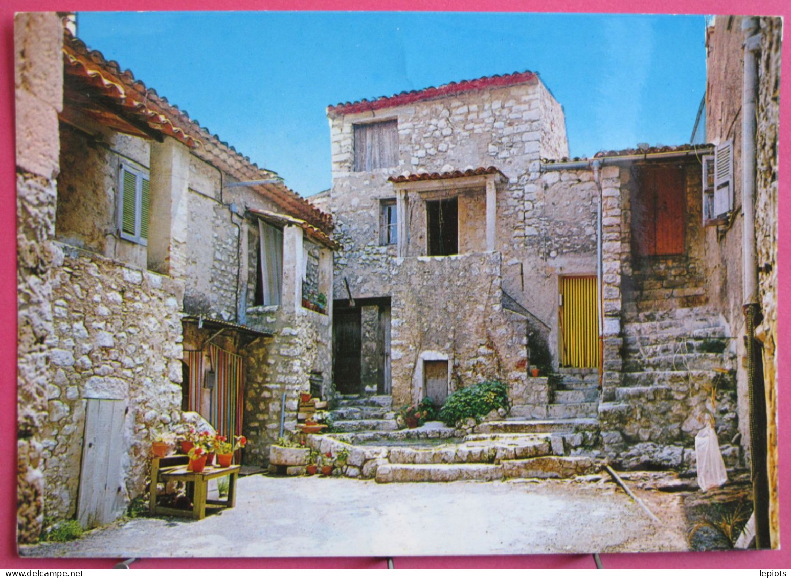 06 - Gourdon - Un Coin Pittoresque - Gourdon