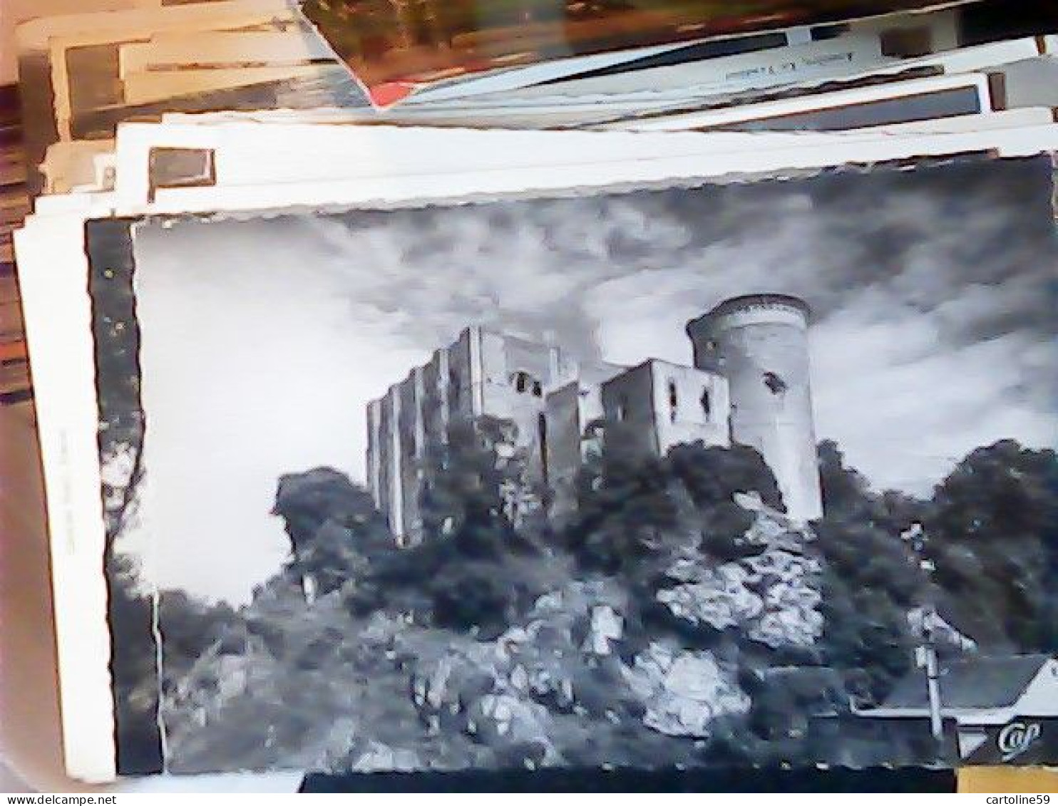 2 CARD FRANCE 14, FALAISE, LE CHATEAU SUR UNE FALAISE  N1950 JV6188 - Falaise