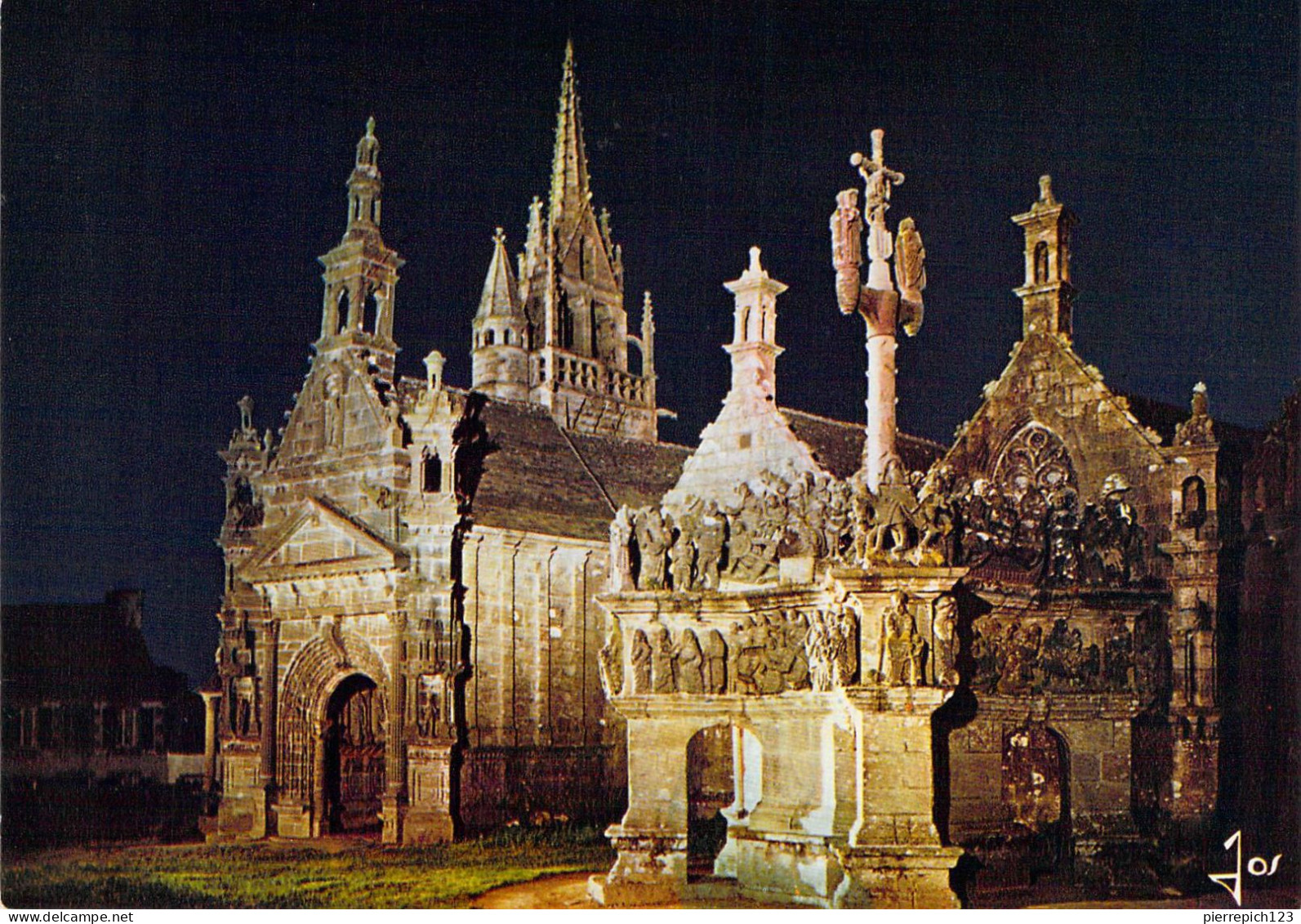 29 - Guimiliau - L'ensemble, L'église Paroissiale Et Le Calvaire - Vue Nocturne - Guimiliau