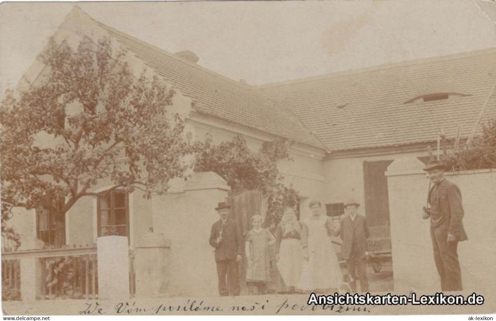 Ansichtskarte  Familie Vor Haus - Foto AK 1908 - To Identify