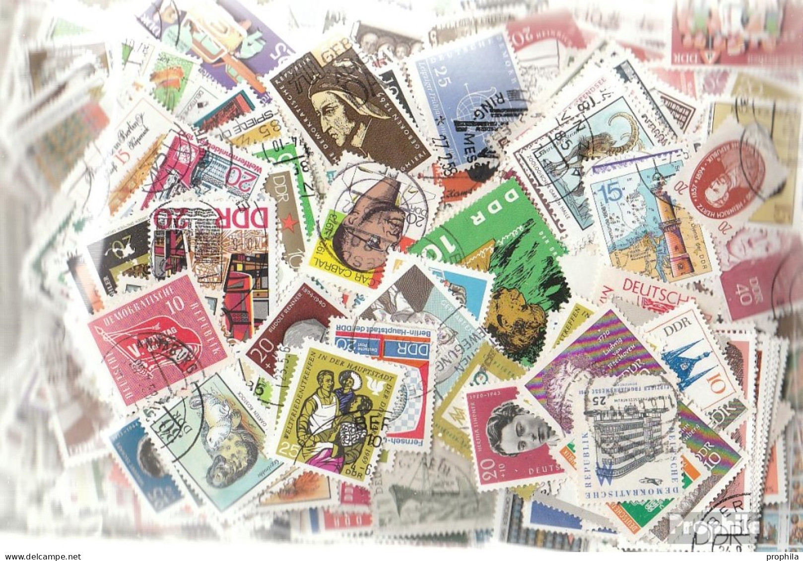 DDR Briefmarken-1.500 Verschiedene Sondermarken - Sammlungen