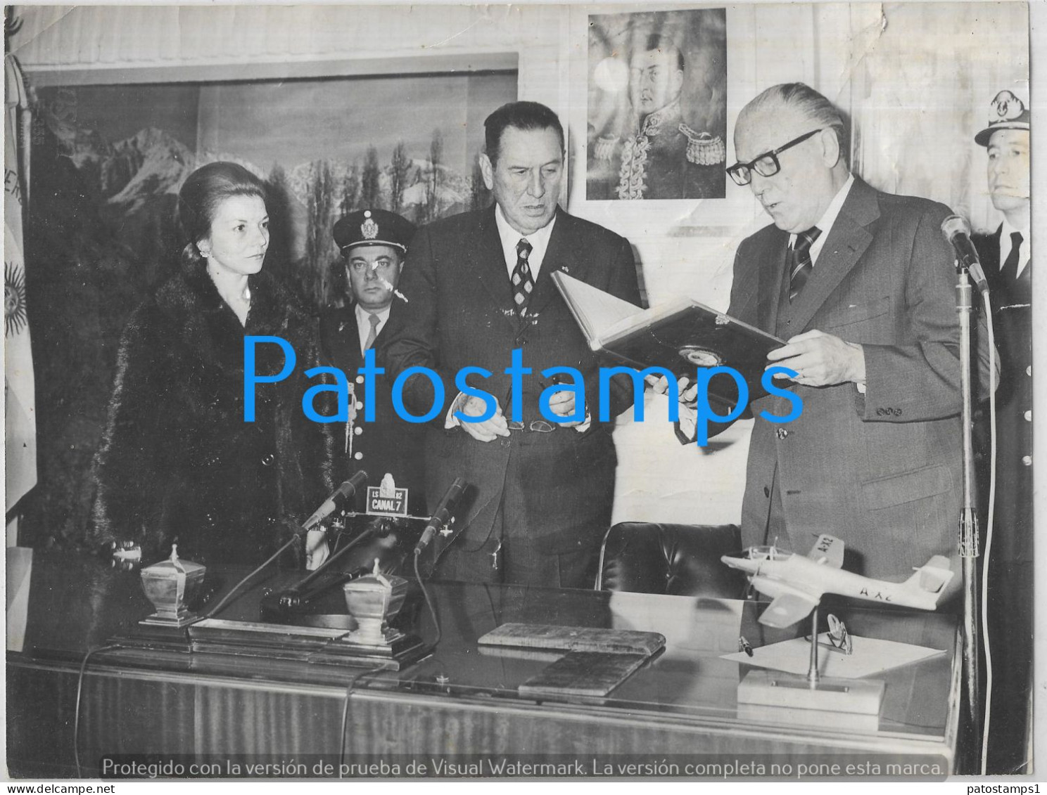 227470 ARGENTINA PARAGUAY JEFE DE ESTADO PERONISMO GRAL PERON & MARIA ESTELA M. DE PERON 22 X 17 CM PHOTO NO POSTCARD - Argentina