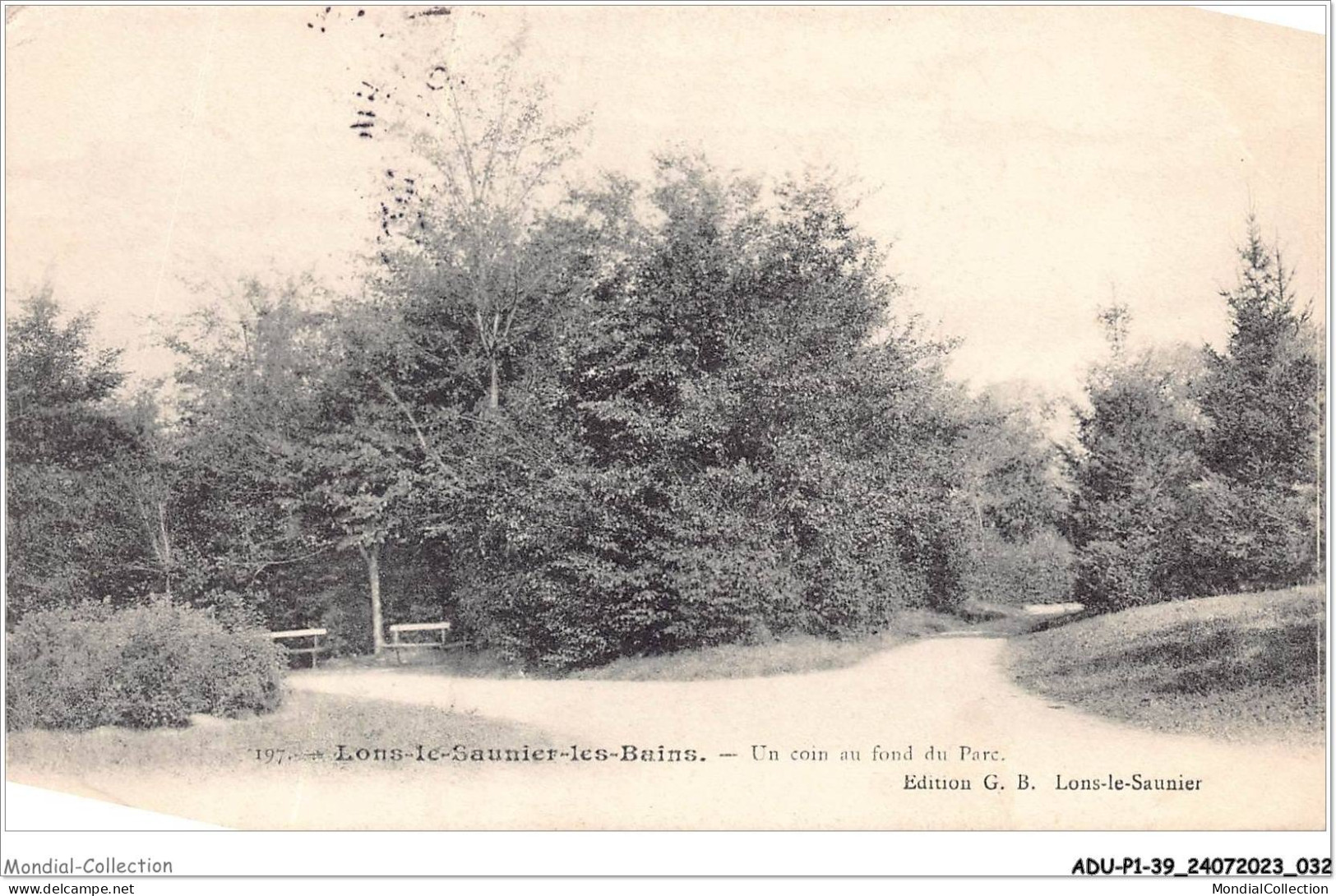 ADUP1-39-0017 - LONS LE SAUNIER-les-BAINS - Un Coin Au Fond Du Parc - Lons Le Saunier