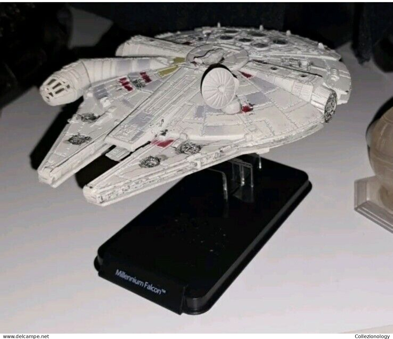 STAR WARS MILLENNIUM FALCON DIE CAST MODEL STARSHIPS & VEHICLES COLLECTION - First Release (1977-1985)