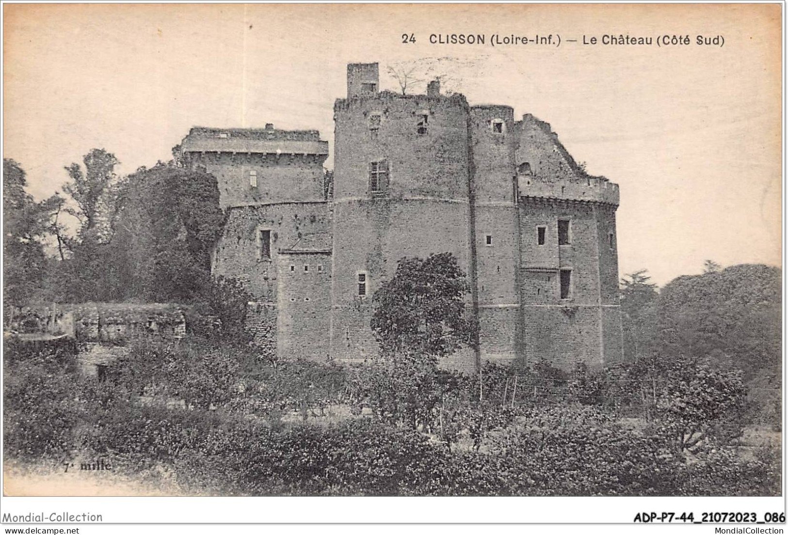 ADPP7-44-0606 - CLISSON - Le Château - Côté Sud - Clisson