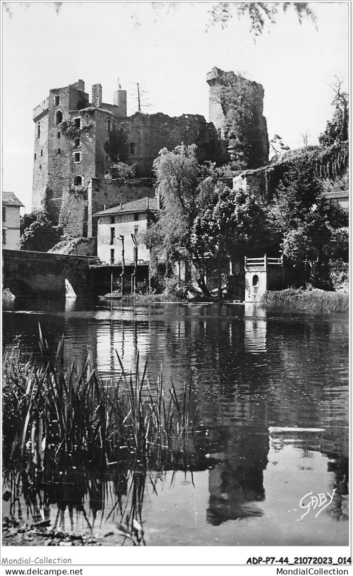 ADPP7-44-0570 - CLISSON - Le Château Et La Sèvre - Clisson