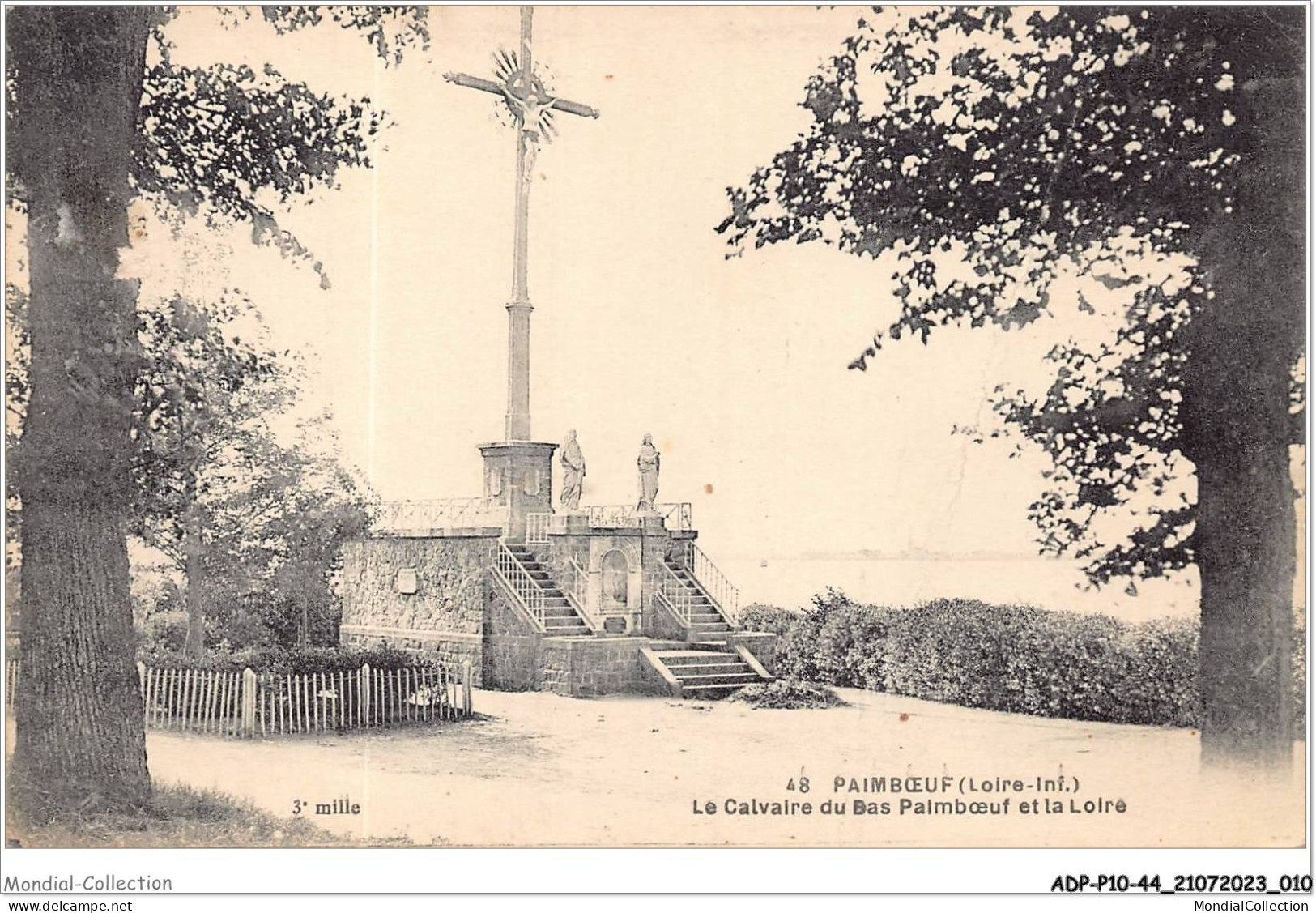 ADPP10-44-0884 - PAIMBOEUF - Le Calvaire Du Bas Paimboeuf Et La Loire  - Paimboeuf