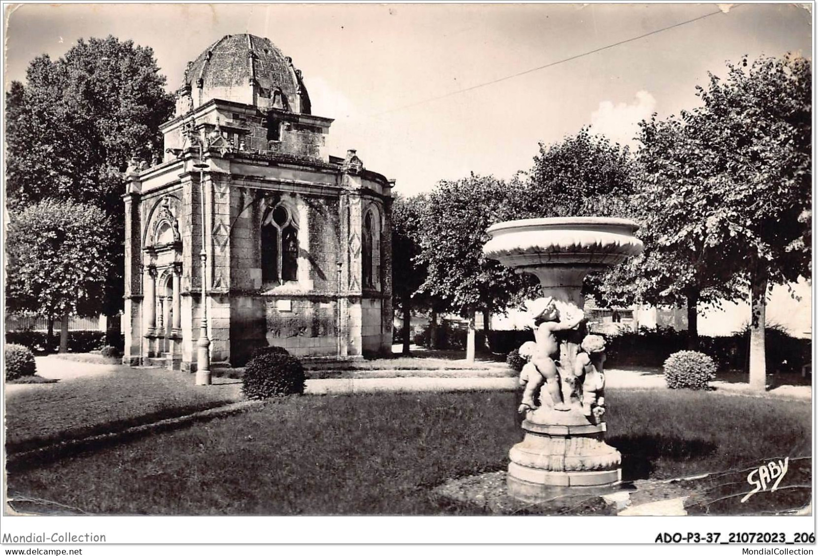 ADOP3-37-0300 - BLERE - Le Square Et La Chapelle De Seigne - Bléré