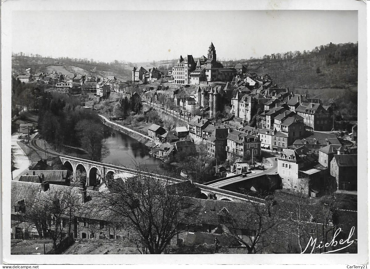 CPSM. 19 UZERCHE. VUE GENERALE . - Uzerche